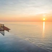 Вилла (Вилла у холма с бассейном и видом на океан) курортного отеля Banyan Tree Lang Co, Хюэ