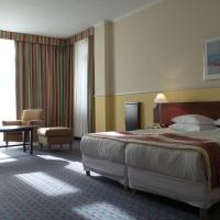 Двухместный (Deluxe Double Room with Two Single Beds and Sofa Bed - Non-Smoking) отеля Best Western Plus Park Hotel Brussels, Брюссель