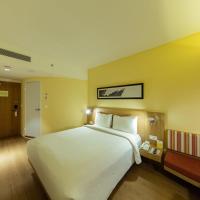 Двухместный (Standard Queen Room - Free Office Transfers within 5 km) отеля ibis Chennai Sipcot - An AccorHotels Brand, Ченнаи