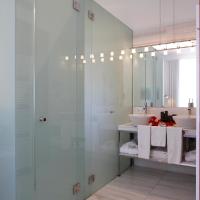 Двухместный (Улучшенный двухместный номер с 2 отдельными кроватями и террасой) отеля Sa Cabana Hotel & Spa - Только для взрослых, Инка