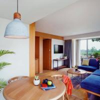 Сьюит (Garden Suite with with 20% discount on Food & Soft Beverage & Laundry) отеля Hyatt Bangalore MG Road, Бангалор