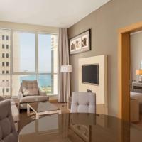 Сьюит (Представительский люкс) отеля TRYP by Wyndham Abu Dhabi City Center, Абу-Даби