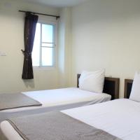 Двухместный (Двухместный номер с 1 кроватью или 2 отдельными кроватями) семейного отеля Sam Sen Sam Place, Бангкок