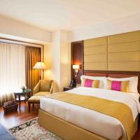 Сьюит (Executive Suite with complimentary Airport Transfers ,free Wi-Fi, 15 % discount on food and soft beverages) отеля Eros Hotel New Delhi, Nehru Place, Нью-Дели