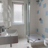 Двухместный (Улучшенный двухместный номер с 1 кроватью) апартаментов Lalala Arthotel & Wine Bar, Сопот