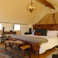 Двухместный (Luxury Tent - King Bed) кемпинга Collective Governors Island, Нью-Йорк