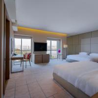 Четырехместный (Семейный номер (для 4 взрослых)) отеля Hyatt Regency Dubai Creek Heights, Дубай