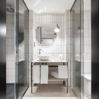 Трехместный (Triple Room with Free Insurance) отеля Hotel Barcelona 1882, Барселона