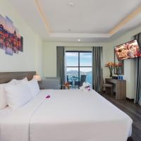 Сьюит (Люкс с балконом с видом на море) отеля Xavia Hotel, Нячанг