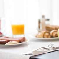 Двухместный (Двухместный номер Делюкс с 2 отдельными кроватями) отеля Hotel Modena, Братислава