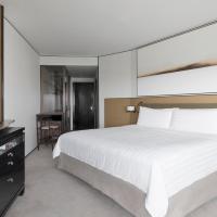 Двухместный (Номер Делюкс с кроватью размера «king-size» в крыле Tower) отеля Shangri-La Hotel Singapore, Сингапур (город)