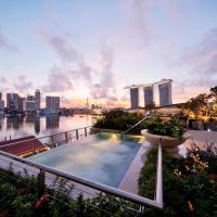 Двухместный (Taste the Good Life By The Bay Package - Bay View Room with Complimentary $350 SGD nett flexible Dining Credits per stay) отеля The Fullerton Bay Hotel Singapore, Сингапур (город)