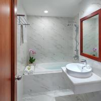 Двухместный (Lessini Premier Double Room) отеля Lotus Central Hotel, Хошимин