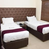 Двухместный (Улучшенный двухместный номер с 2 отдельными кроватями) отеля Zingle Stay service apartment, Ченнаи