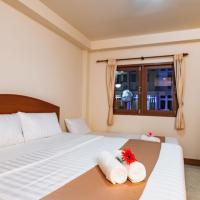 Трехместный (Стандартный трехместный номер в уличном крыле) отеля D&D Inn, Бангкок