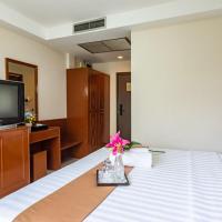 Двухместный (Стандартный двухместный номер с 1 кроватью в уличном крыле) отеля D&D Inn, Бангкок