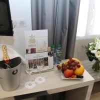 Сьюит (Люкс) отеля Golden Tulip Cannes Hotel de Paris, Канны