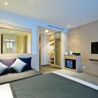 Двухместный (Улучшенный двухместный номер с 1 кроватью или 2 отдельными кроватями) отеля The ASHLEE Heights Patong Hotel & Suites, Пхукет