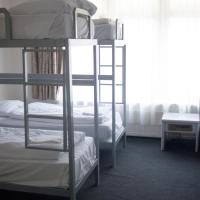 Номер (Общий номер (для 8 взрослых)) отеля Budget Trianon Hotel, Амстердам