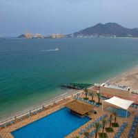 Сьюит (Люкс «Панорамный») курортного отеля Oceanic Khorfakkan Resort & Spa, Фуджейра