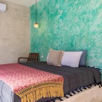 Двухместный (Люкс с кроватью размера «king-size» и балконом) отеля Turquoise Petit, Тулум