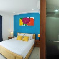 Двухместный (Улучшенный двухместный номер с окном) отеля Cavilla, Дананг