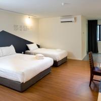 Трехместный (Трехместный номер Делюкс) отеля H Boutique Hotel Xplorer Cheras, Куала-Лумпур