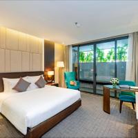 Двухместный (Superior Double Room - Free Minibar Included) отеля New Orient Hotel Da Nang, Дананг