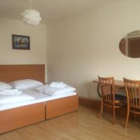 Двухместный (Двухместный номер с 1 кроватью и общей ванной комнатой) отеля Gallery Hotel SIS, Прага