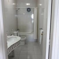 Трехместный (Трехместный номер с видом на море) отеля Kaoud Sporting Hotel, Александрия