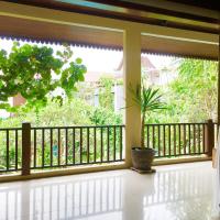 Сьюит (Люкс с видом на бассейн) гостевого дома Villa Puriartha Ubud, Убуд