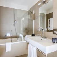 Двухместный (Улучшенный номер, вид на замок) отеля Hotel Kossak, Краков