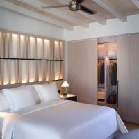 Номер (Бунгало с кроватью размера «king-size» и видом на сад) отеля Four Seasons Astir Palace Hotel Athens, Афины