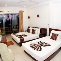 Трехместный (Стандартный трехместный номер с видом на море) отеля Dickwella Beach, Диквелла