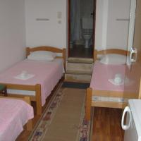 Трехместный (Трехместный номер (3 взрослых) с террасой) апартаментов Apartments Bovan, Херцег-Нови