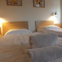 Двухместный (Двухместный номер с 2 отдельными кроватями) мотеля Motel Subaru, Варшава