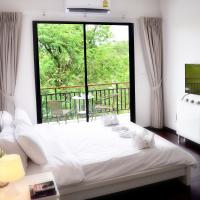 Двухместный (Номер Делюкс с кроватью размера «queen-size») апарт-отеля The Title East Wing by Trips Phuket, Пхукет