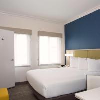 Двухместный (Небольшой двухместный номер с 1 кроватью) отеля SureStay Hotel by Best Western Santa Monica, Лос-Анджелес