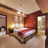 Сьюит (Суперлюкс с кроватью размера "king-size" - для некурящих) отеля Ramada Plaza Shanghai Caohejing Hotel, Шанхай