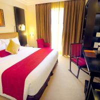 Двухместный (Staycation Package Executive Room with Breakfast, Lunch or Dinner & 24 Hours Check-in & Check-out & 25% Discount on Food) отеля Sterlings Mac Hotel, Бангалор