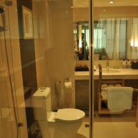 Двухместный (Superior Double Room-smoking) отеля Ramada Plaza Shenyang City Center, Шэньян