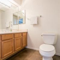 Апартаменты (Лофт 3) апарт-отеля Little Italy Modern Lofts, Сан-Диего