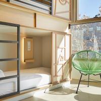Семейный (Cемейный номер с собственной ванной комнатой) хостела Unite Hostel Barcelona, Барселона