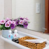 Двухместный (Двухместный номер Делюкс с 1 кроватью) отеля Đông Bắc Hotel, Дананг