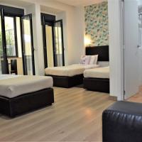 Трехместный (Трехместный номер с собственной ванной комнатой) гостевого дома Universo Romantico, Лиссабон