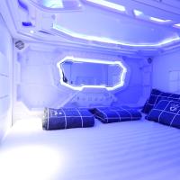 Семейный (Private Room with Shared Bathroom (6 Beds)) хостела Spacepod@hive, Сингапур (город)