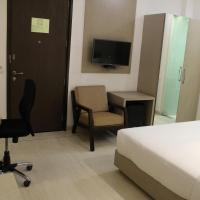 Двухместный (Keys Indulge Room with Bathtub) отеля Keys Lite Mayfield Gurugram, Гургаон