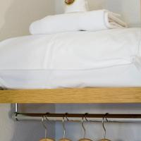 Четырехместный (Четырехместный номер) отеля Hotel Altica Pau, По