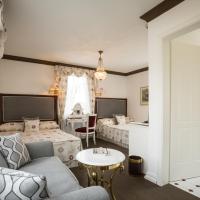 Двухместный (Улучшенный двухместный номер с 2 отдельными кроватями) отеля Hotel Belle Epoque, Баден-Баден