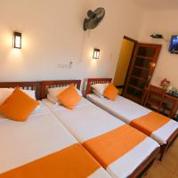 Трехместный (Трехместный номер Делюкс) семейного отеля Mcleod-Inn, Канди